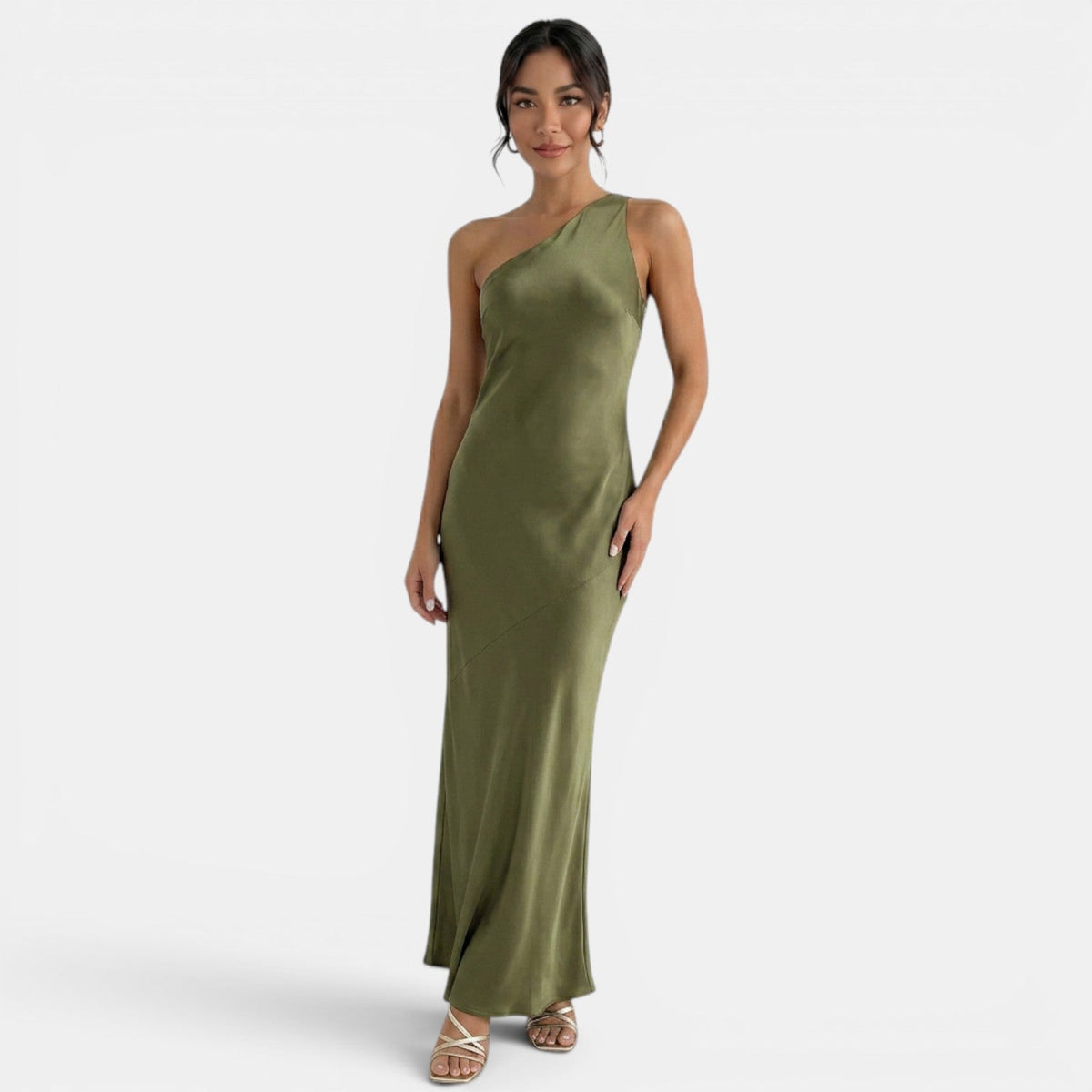 Refinado vestido largo de encaje de fiesta y de invitada de boda con espalda descubierta y cordones | Maxi