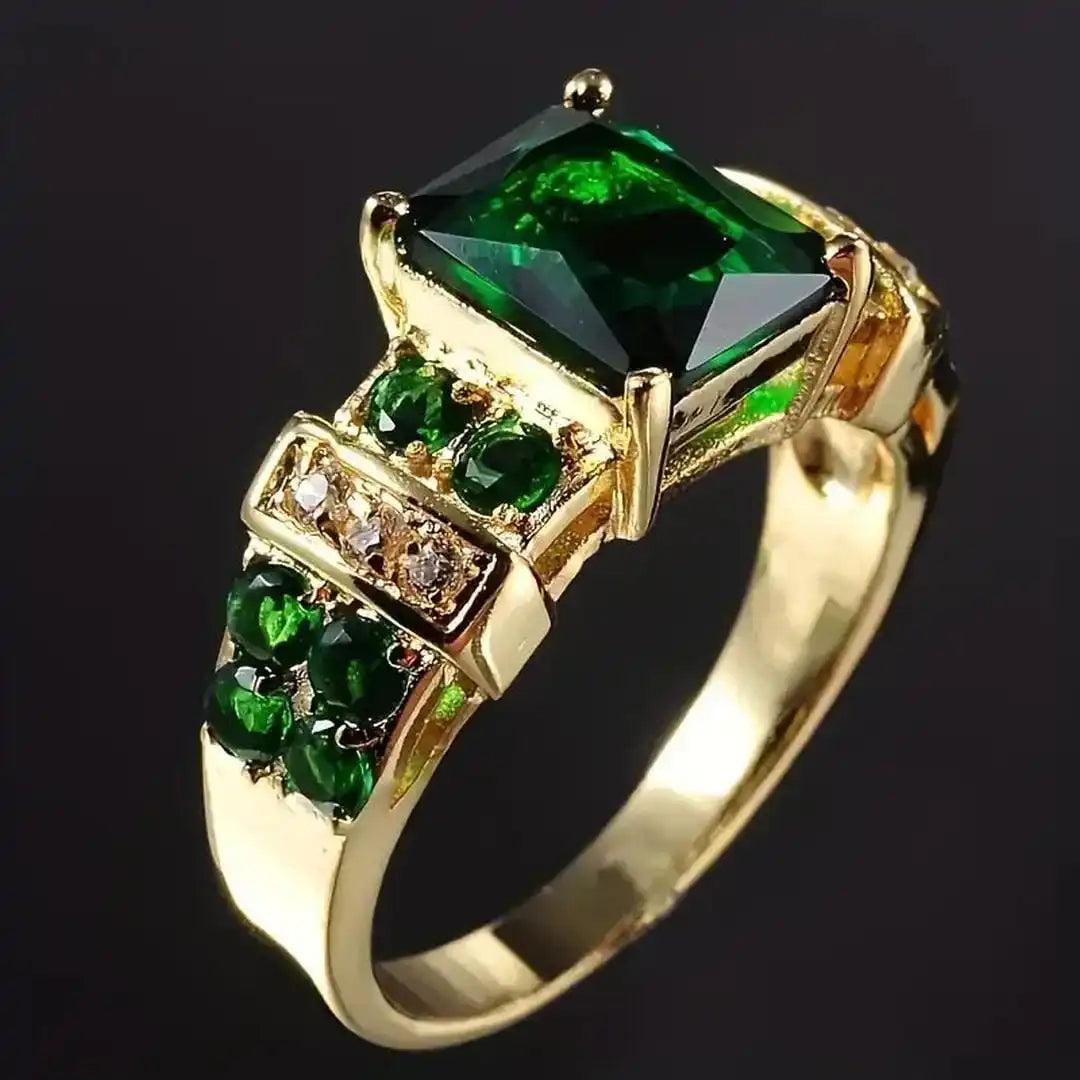 Anillo de Esmeralda Exquisito e Intemporal