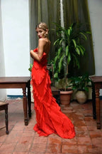 Elegante vestido largo de invitada de boda y de noche con volantes y tirantes ajustables | Maxi