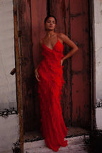 Elegante vestido largo de invitada de boda y de noche con volantes y tirantes ajustables | Maxi