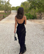 Elegante vestido largo de invitada de boda y de noche con volantes y tirantes ajustables | Maxi