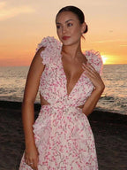 Elegante vestido largo rosa floral de invitada de boda y de fiesta con volantes | Maxi