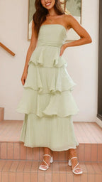 Elegante vestido largo de invitada de boda con volantes en capas y palabra de honor | Maxi
