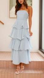 Elegante vestido largo de invitada de boda con volantes en capas y palabra de honor | Maxi