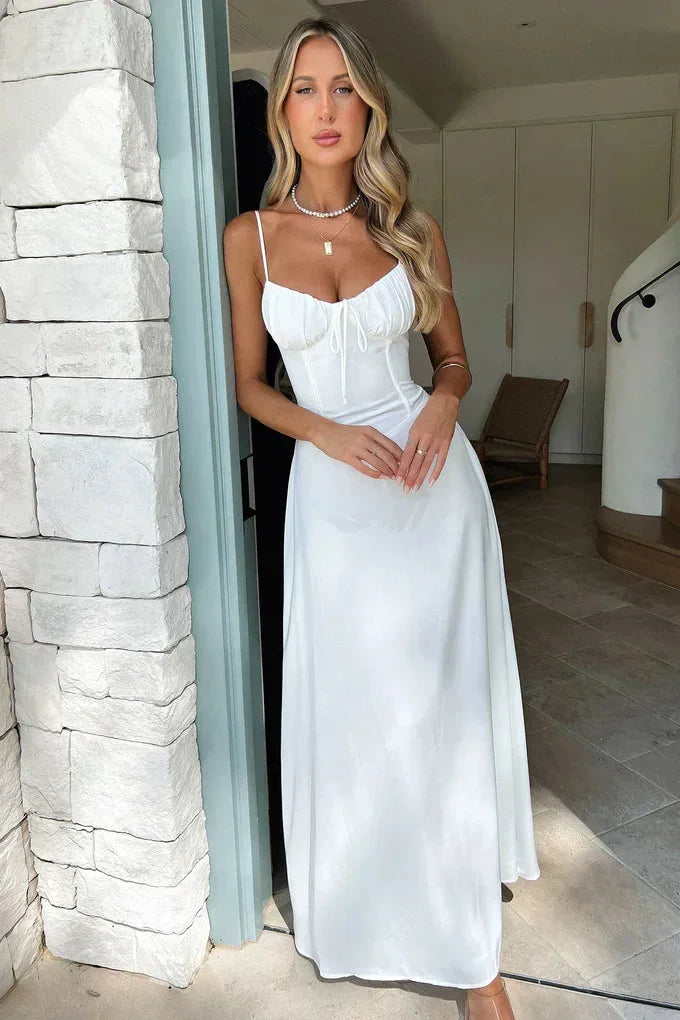 Elegante vestido largo de invitada de boda palabra de honor fruncido con tirantes regulables | Maxi