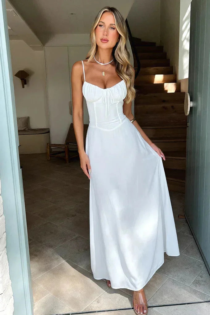 Elegante vestido largo de invitada de boda palabra de honor fruncido con tirantes regulables | Maxi