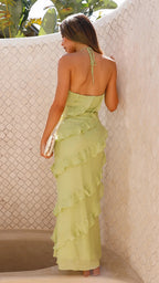 Refinado vestido largo drapeado de invitada de boda en amarillo | Maxi
